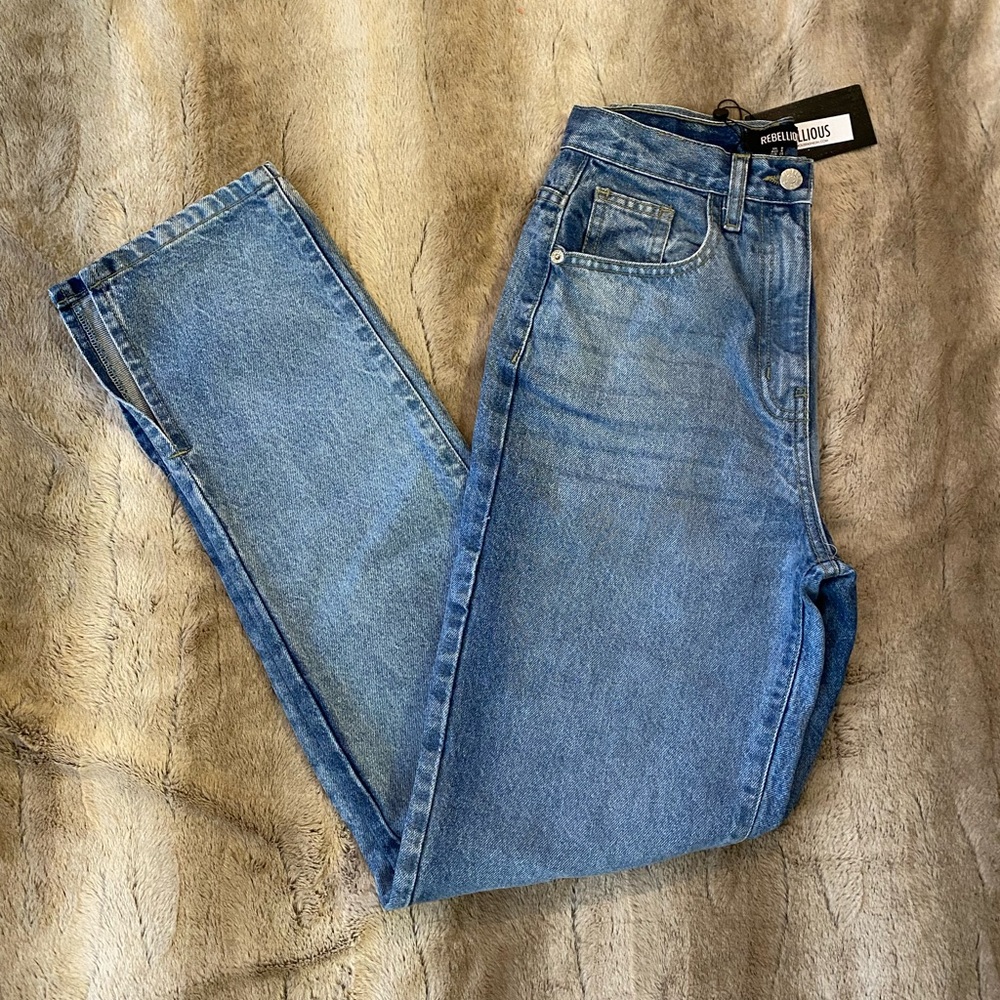Rebellious -  Jeans Tashi